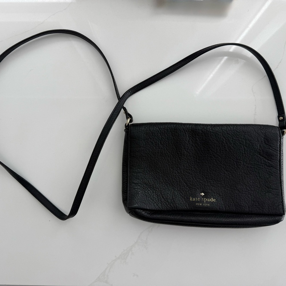 Kate Spade Black Crossbody Bag Sleek Design